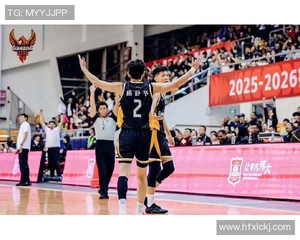 北京篮球队在联合会杯积分榜上以75分稳居首位，领先对手显实力